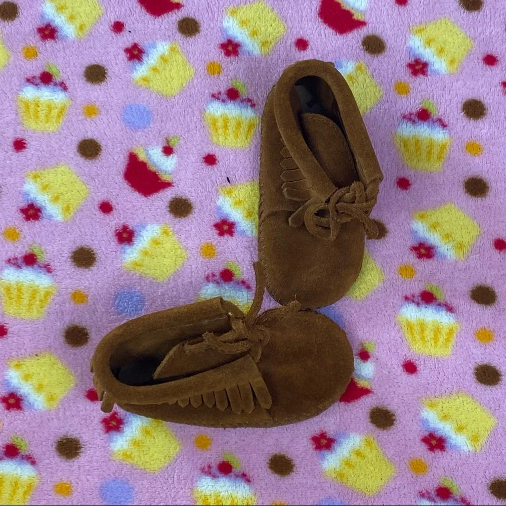 Infant Minnetonka Fringe Bootie baby size 4